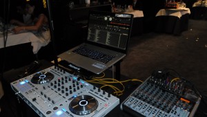Сватбен и парти дисководещ DJ IVO - Парти дисководещ